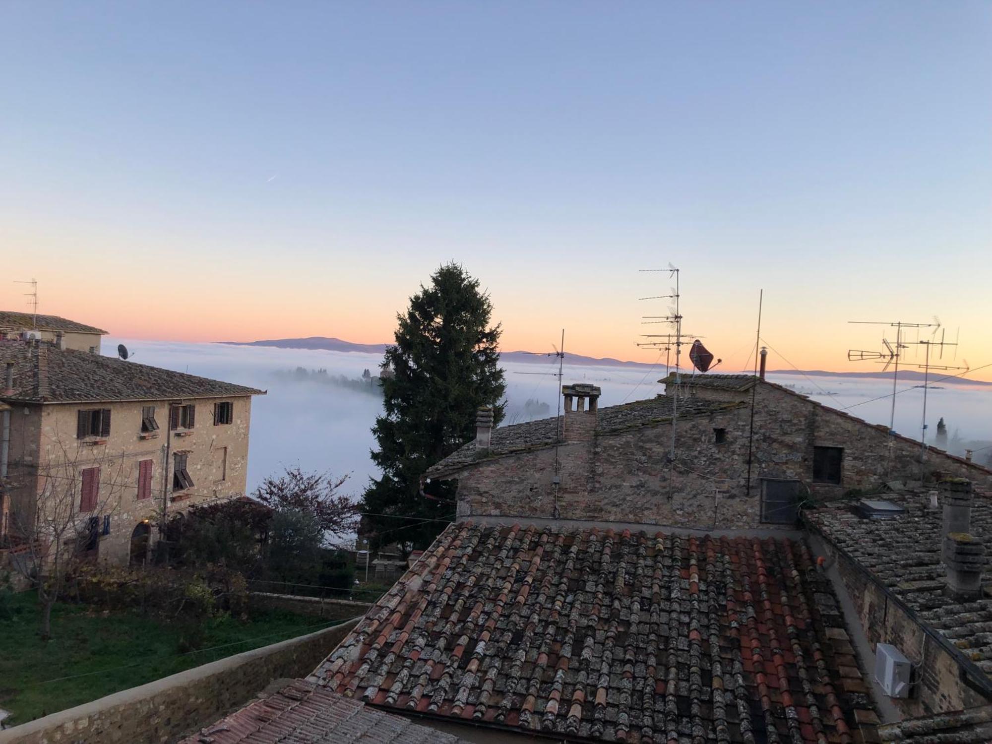 Casa Nel Centro Storico Apartment San Gimignano Luaran gambar